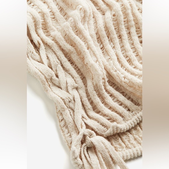 H&M Ladder Stitch Sleeveless Top - Picture 4 of 7